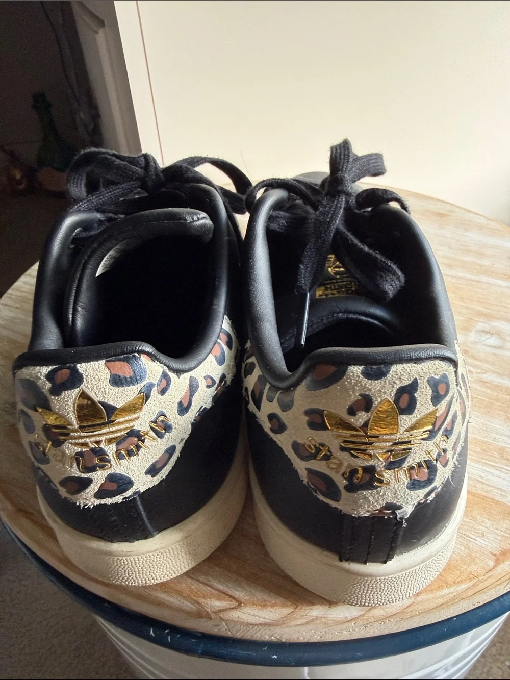 adidas Stan Smith Black woman’s Sneakers with Gold Accents